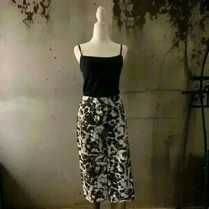 Peck & Peck Weekend Black Rose Capris Pants Size 6